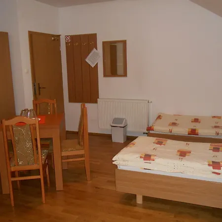 ゲストハウス Pars